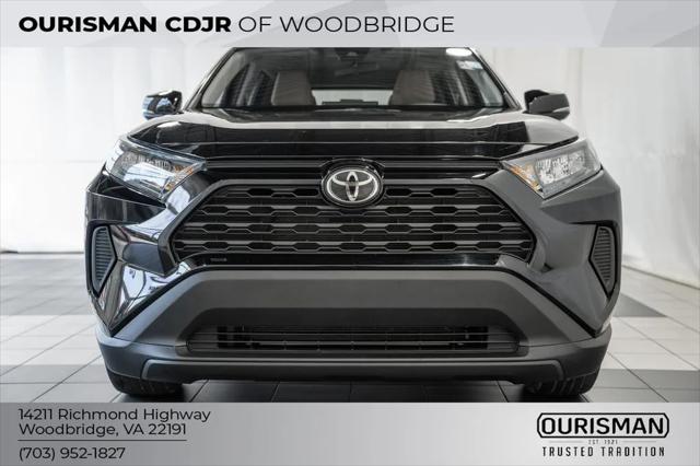 2021 Toyota RAV4 LE 2021 Toyota RAV4 LE