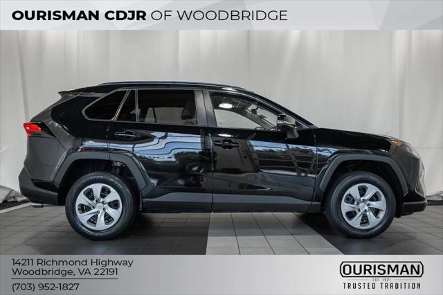 2021 Toyota RAV4 LE 2021 Toyota RAV4 LE