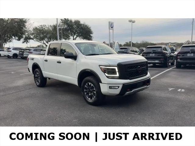 2023 Nissan TITAN Crew Cab PRO-4X 4x4 2023 Nissan TITAN Crew Cab PRO-4X 4x4