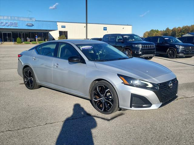 2023 Nissan Altima SR FWD 2023 Nissan Altima SR FWD