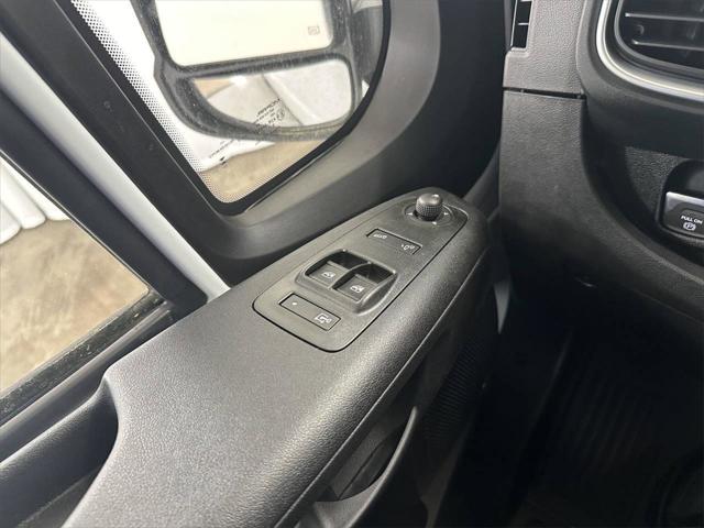2024 Ram ProMaster Cargo Van SLT Low Roof 136" WB