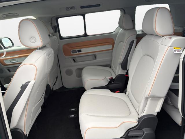 2025 Volkswagen ID. Buzz Pro S Plus with 4MOTION