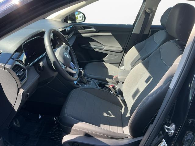 2025 Volkswagen Taos 1.5T SE Black