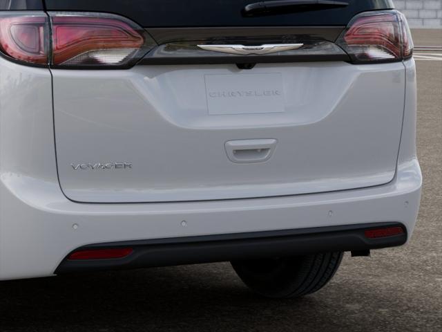 2025 Chrysler Voyager LX
