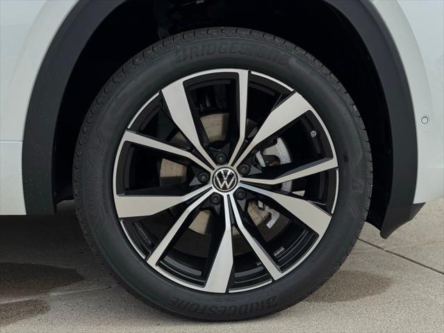 2026 Volkswagen Atlas Cross Sport 2.0T SEL Premium R-Line