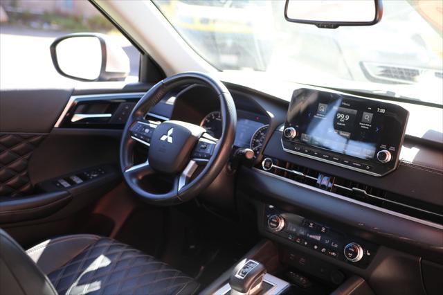 2022 Mitsubishi Outlander Unknown