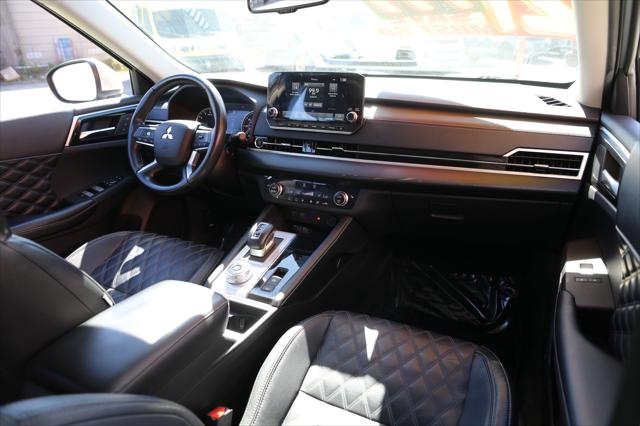 2022 Mitsubishi Outlander Unknown