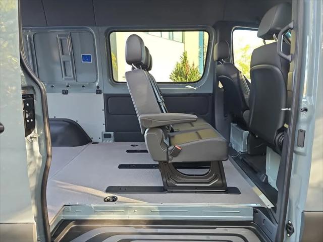 2026 Mercedes-Benz Sprinter Crew Van Standard Roof 4-Cyl Diesel