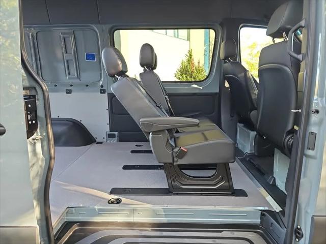 2026 Mercedes-Benz Sprinter Crew Van Standard Roof 4-Cyl Diesel