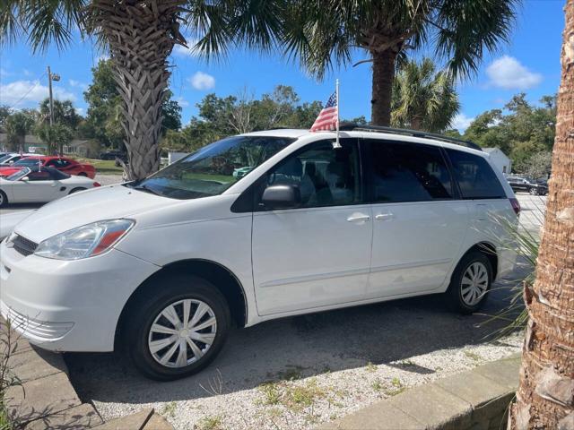 2004 Toyota Sienna CE