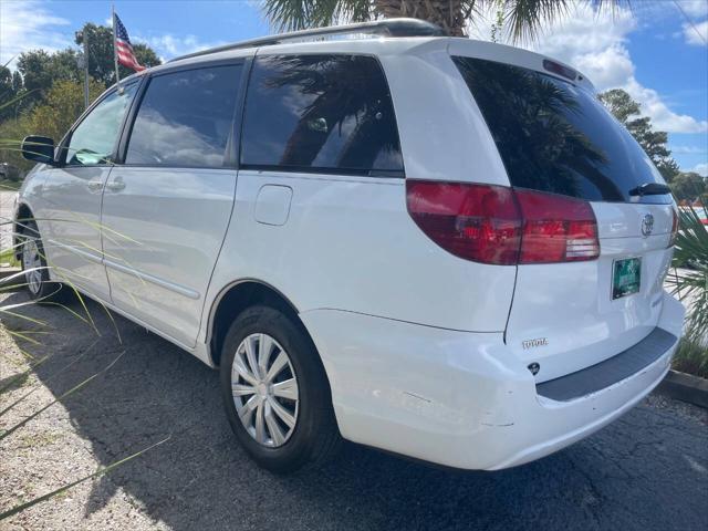 2004 Toyota Sienna CE