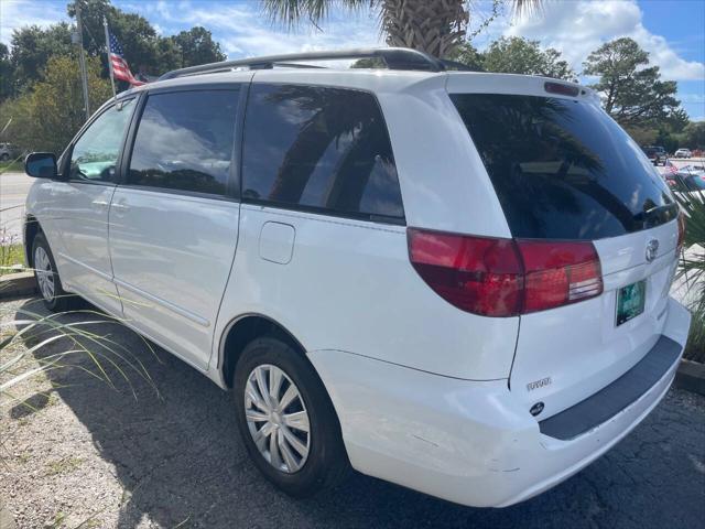 2004 Toyota Sienna CE