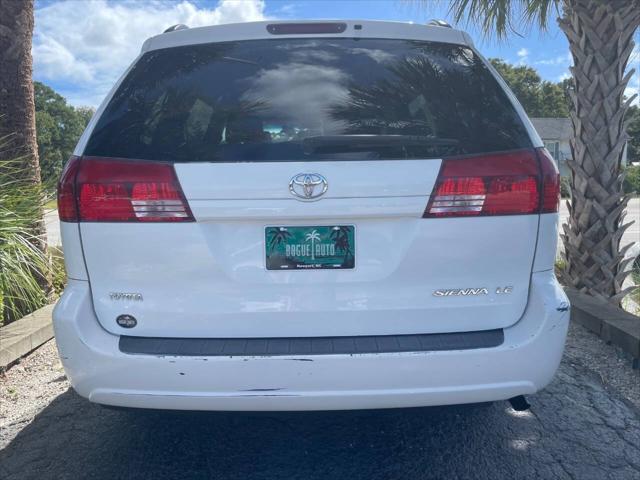 2004 Toyota Sienna CE