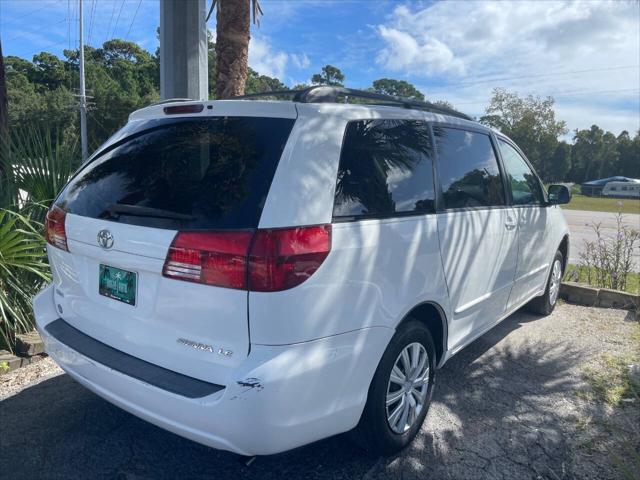 2004 Toyota Sienna CE