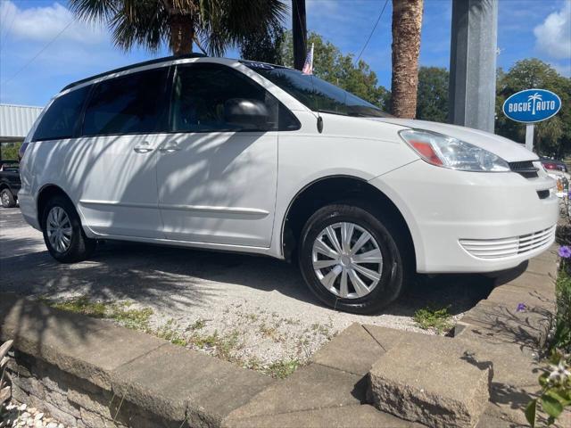 2004 Toyota Sienna CE