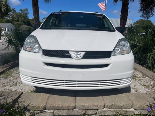 2004 Toyota Sienna CE
