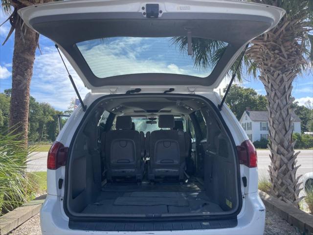 2004 Toyota Sienna CE