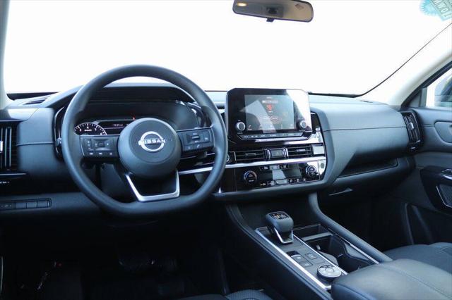 2022 Nissan Pathfinder S 4WD