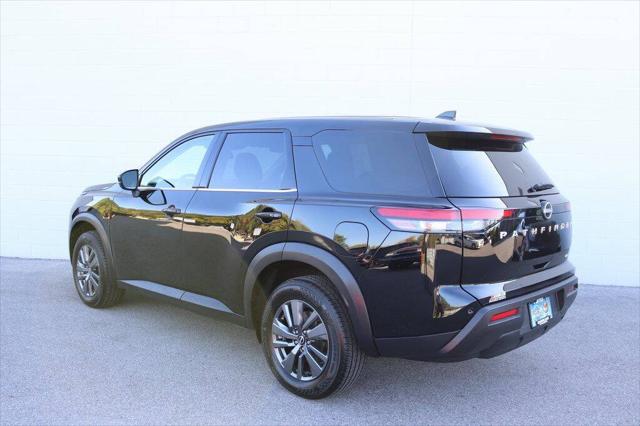2022 Nissan Pathfinder S 4WD