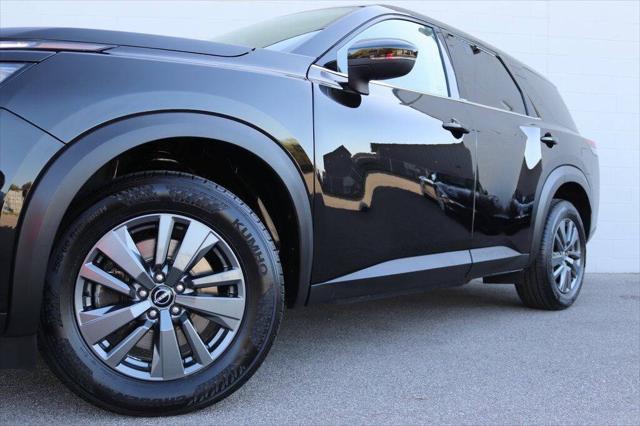 2022 Nissan Pathfinder S 4WD