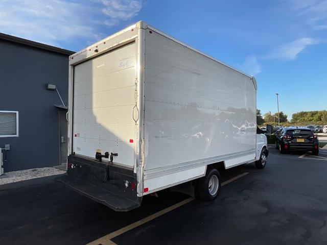 2019 Chevrolet Express Cutaway 4500 4500 Van