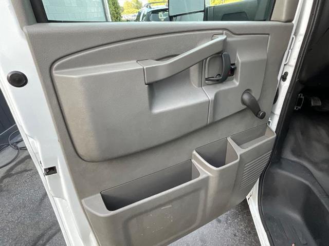 2019 Chevrolet Express Cutaway 4500 4500 Van