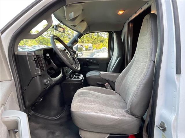 2019 Chevrolet Express Cutaway 4500 4500 Van