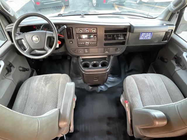 2019 Chevrolet Express Cutaway 4500 4500 Van
