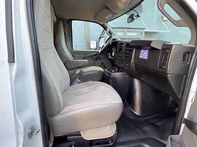 2019 Chevrolet Express Cutaway 4500 4500 Van