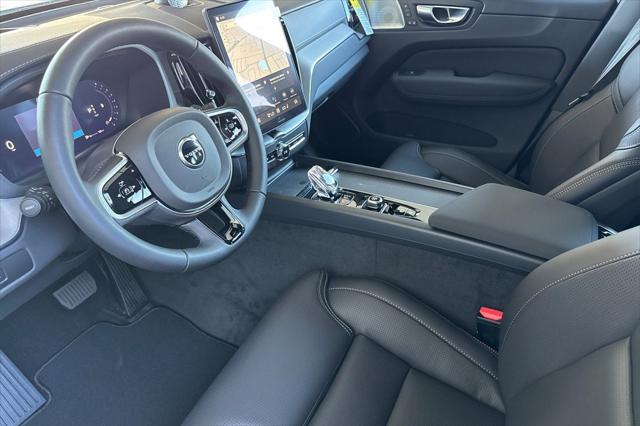 2026 Volvo XC60 B5 Ultra Black Edition