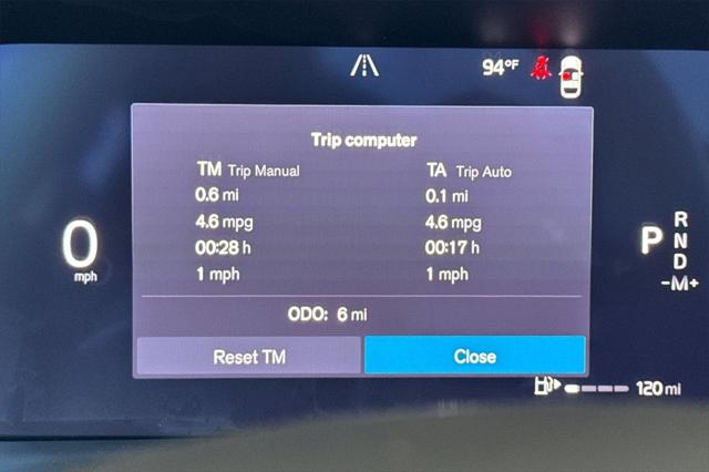 2026 Volvo XC60 B5 Ultra Black Edition