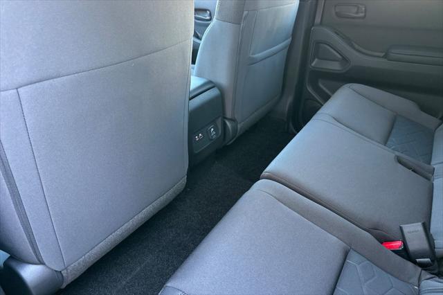 2026 Nissan Frontier Crew Cab SV 4x2