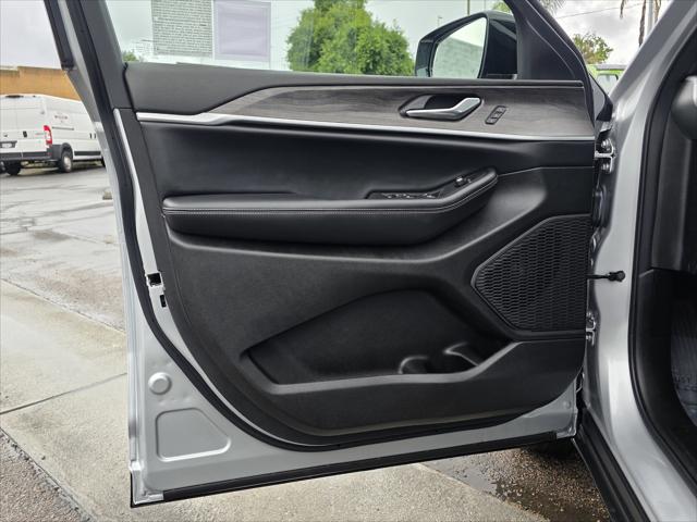 2025 Jeep Grand Cherokee Limited 4x2