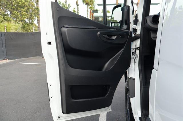 2026 Mercedes-Benz Sprinter Cargo Van High Roof 4-Cyl Diesel HO