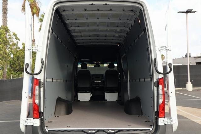 2026 Mercedes-Benz Sprinter Cargo Van High Roof 4-Cyl Diesel HO