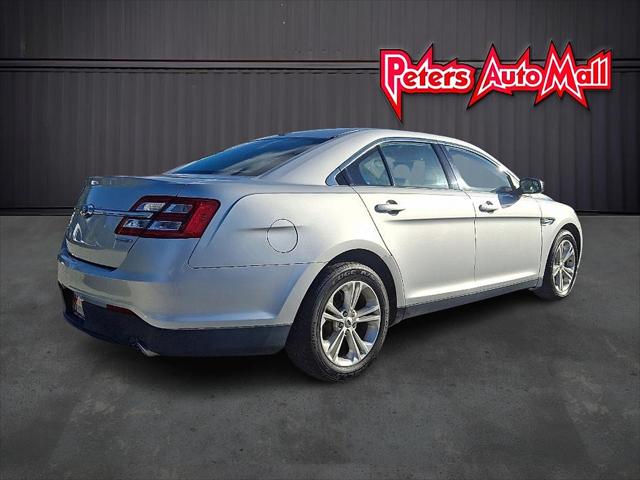 2017 Ford Taurus SE