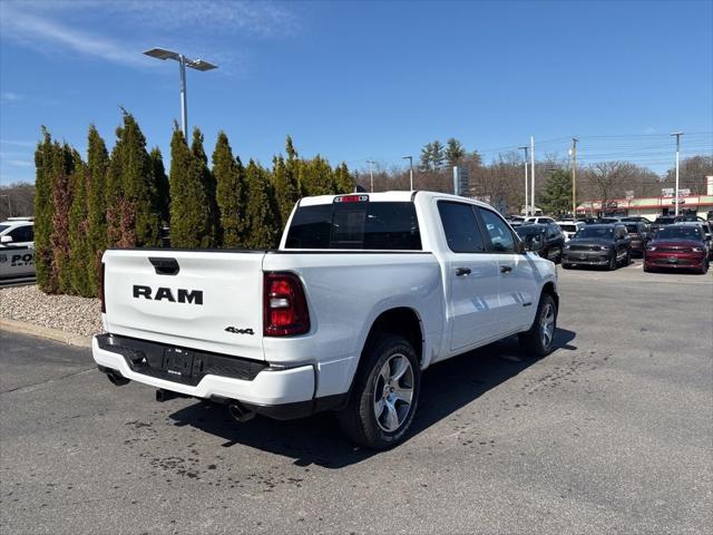 2026 RAM Ram 1500 RAM 1500 EXPRESS CREW CAB 4X4 57 BOX
