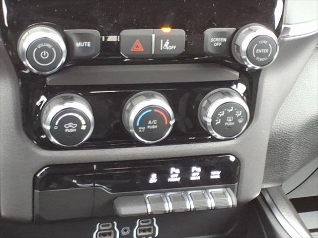 2026 Ram 1500 Express Crew Cab 4x4 5'7" Box