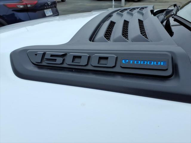 2026 Ram 1500 Express Crew Cab 4x4 5'7" Box