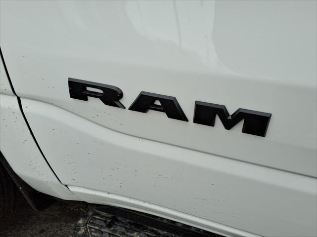 2026 Ram 1500 Express Crew Cab 4x4 5'7" Box