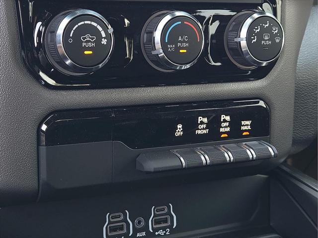 2026 Ram 1500 Express Crew Cab 4x4 57 Box