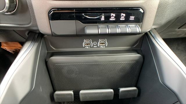 2026 Ram 1500 Express Crew Cab 4x4 5'7" Box