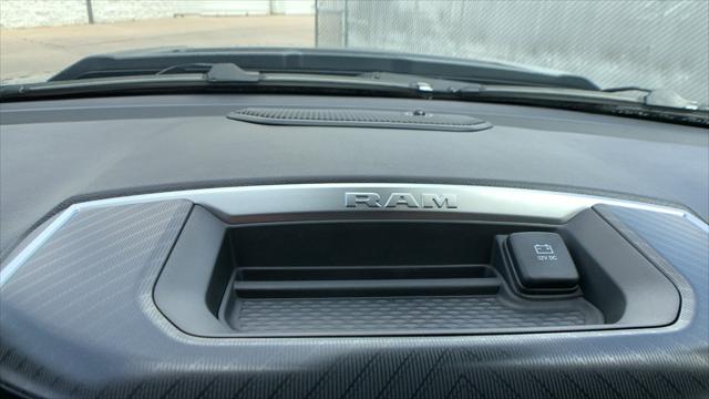 2026 Ram 1500 Express Crew Cab 4x4 5'7" Box
