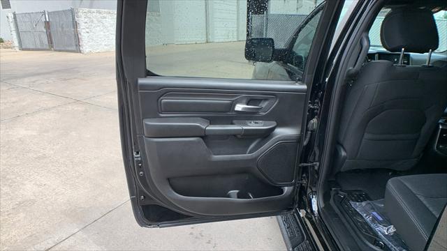 2026 Ram 1500 Express Crew Cab 4x4 5'7" Box