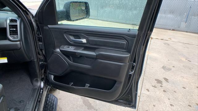 2026 Ram 1500 Express Crew Cab 4x4 5'7" Box