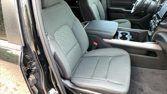 2026 Ram 1500 Express Crew Cab 4x4 5'7" Box