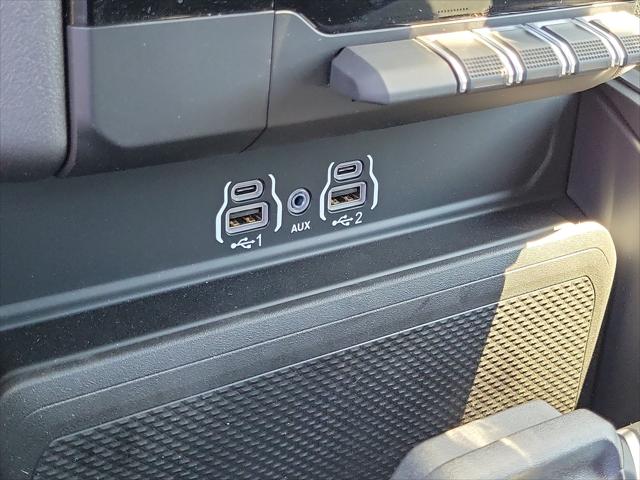 2026 Ram 1500 Express Crew Cab 4x4 5'7" Box