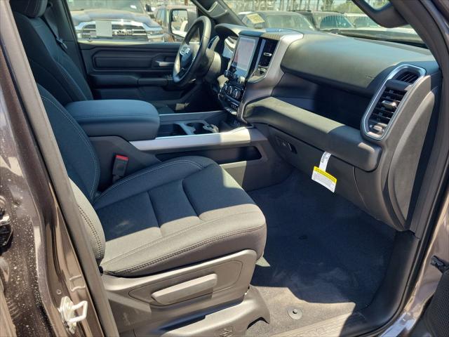 2026 Ram 1500 Express Crew Cab 4x4 5'7" Box