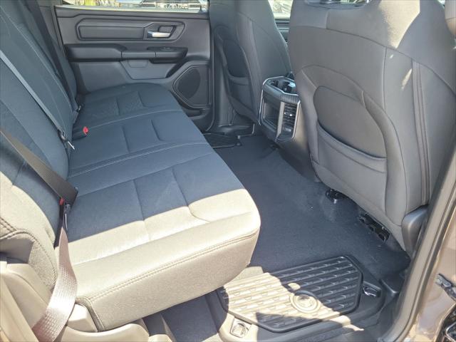 2026 Ram 1500 Express Crew Cab 4x4 5'7" Box
