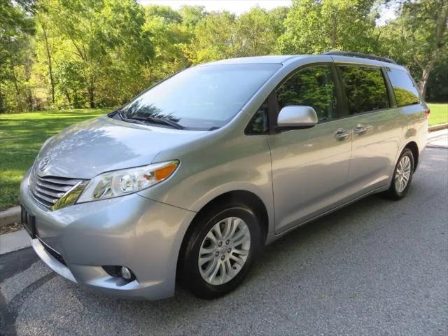 2017 Toyota Sienna XLE 8 Passenger for sale in West Allis, WI
